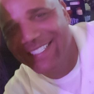 Meet your Posher, Gregory